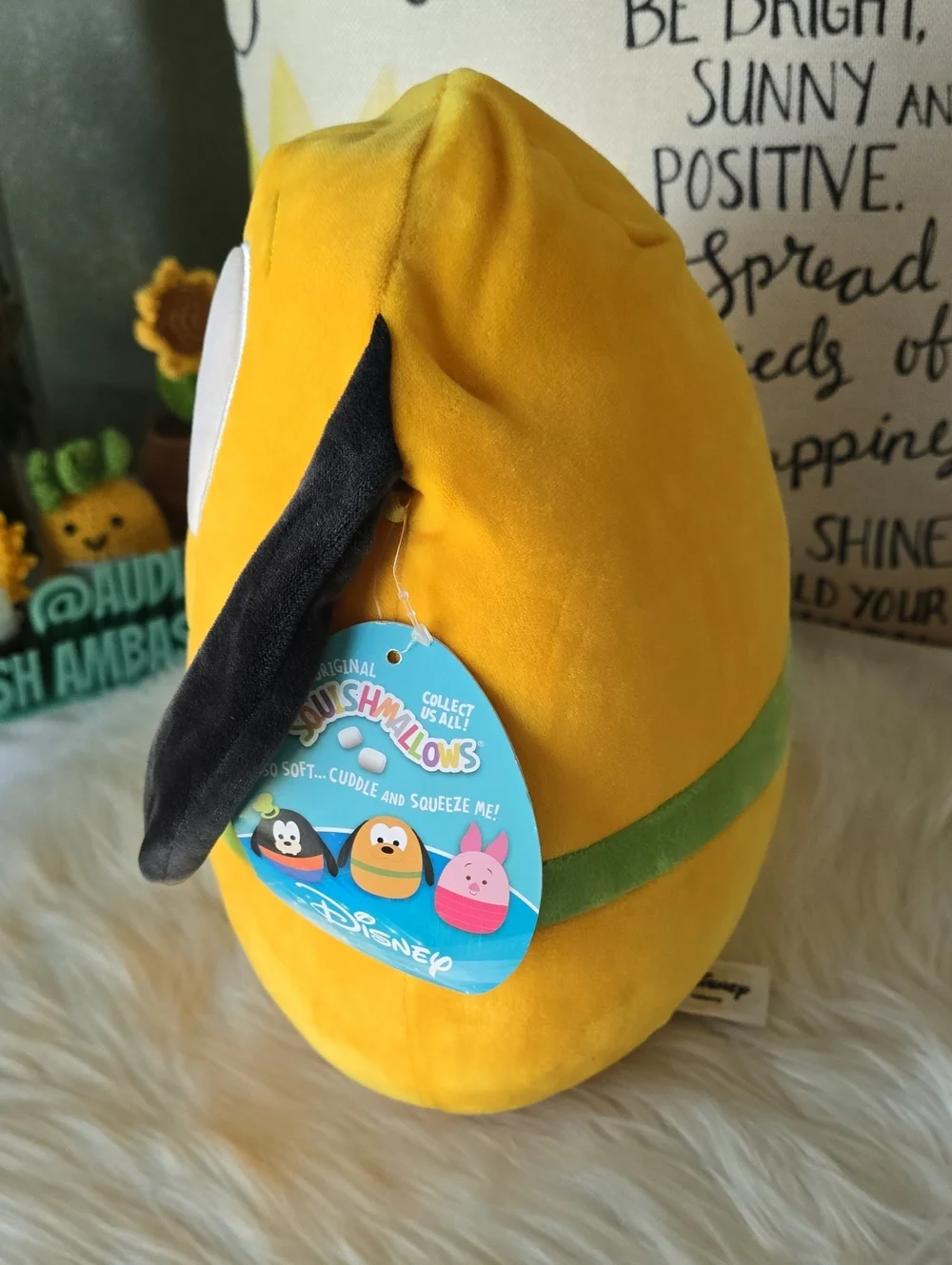 Squishmellow Pluto NWT